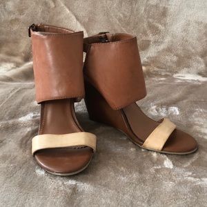 MIA Brown Wedges